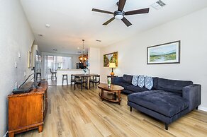 New Listing, Beautiful Townhome, Vista Cay - 4023