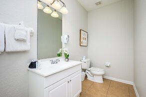 New Listing, Beautiful Townhome, Vista Cay - 4023