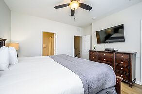 New Listing, Beautiful Townhome, Vista Cay - 4023