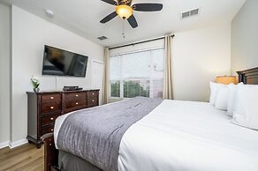 New Listing, Beautiful Townhome, Vista Cay - 4023