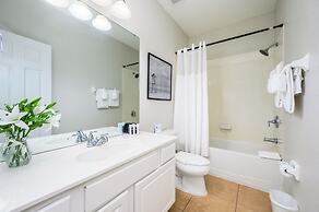 New Listing, Beautiful Townhome, Vista Cay - 4023