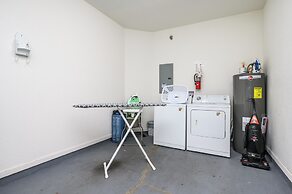 New Listing, Beautiful Townhome, Vista Cay - 4023