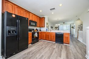 Beautiful Family Townhome, Near The Parks - 4026