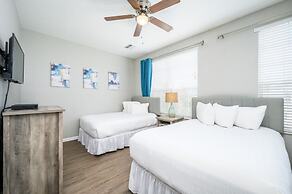 New Listing! Beautiful Townhome, Vista Cay 4019