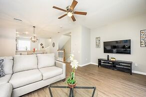 New Listing! Beautiful Townhome, Vista Cay 4019