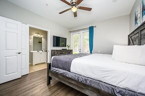 New Listing! Beautiful Townhome, Vista Cay 4019