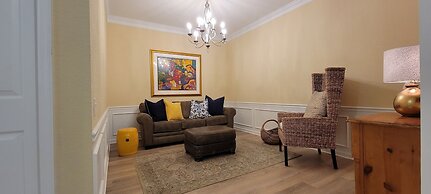 Gorgeous 3 Bed Lakeview, Vista Cay - 1010