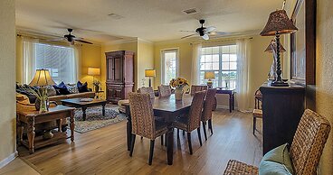 Gorgeous 3 Bed Lakeview, Vista Cay - 1010