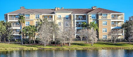 Gorgeous 3 Bed Lakeview, Vista Cay - 1010