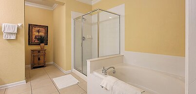 Gorgeous 3 Bed Lakeview, Vista Cay - 1010