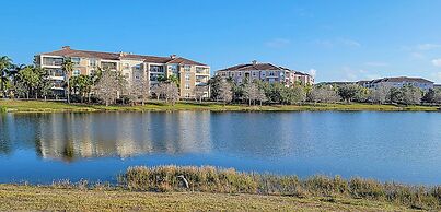 Gorgeous 3 Bed Lakeview, Vista Cay - 1010