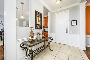 NEW Beautiful Lakeview Condo Near the Parks - 1026