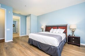 NEW Beautiful Lakeview Condo Near the Parks - 1026