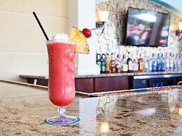 Tropical Lakeview Condo w. Vegas Game Room - 1014