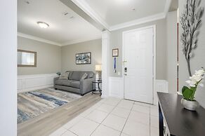 Beautiful Lake View Condo, Vista Cay-1004