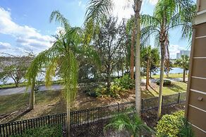 Beautiful Lake View Condo, Vista Cay-1004