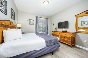 Beautiful Lake View Condo, Vista Cay-1004