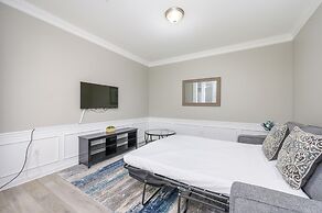 Beautiful Lake View Condo, Vista Cay-1004