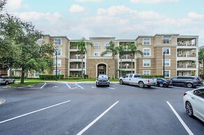 Beautiful Lake View Condo, Vista Cay-1004