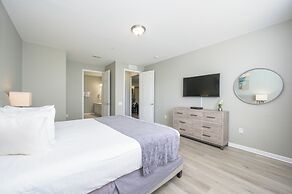 Beautiful Lake View Condo, Vista Cay-1004