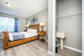 Beautiful Lake View Condo, Vista Cay-1004