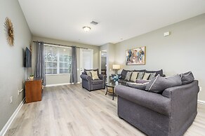 Beautiful Lake View Condo, Vista Cay-1004