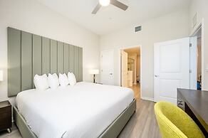 New Modern Vista Cay Reserve Condo - 6003