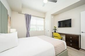 New Modern Vista Cay Reserve Condo - 6003