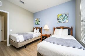 Beautiful Lakeview Condo, Vista Cay Orlando - 3013