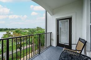 Beautiful Lakeview Condo, Vista Cay Orlando - 3013