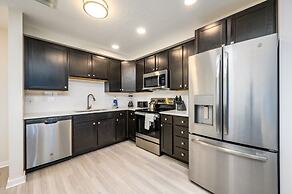 New Modern Vista Cay Reserve Condo - 4001-201