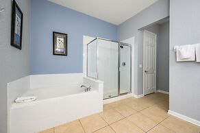 New Listing! Lakeview Condo, Vista Cay - 1017