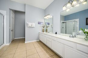 New Listing! Lakeview Condo, Vista Cay - 1017