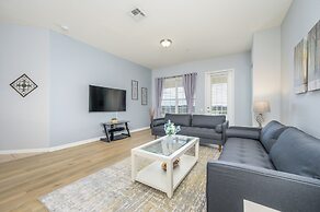 New Listing! Lakeview Condo, Vista Cay - 1017