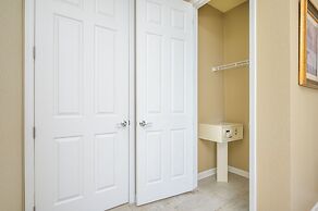 Premium Lake View Condo , Vista Cay - 1007