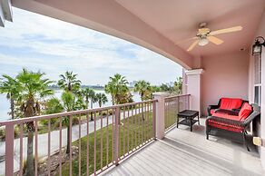 Premium Lake View Condo, Vista Cay - 1002