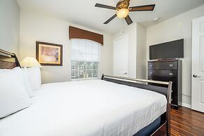 Premium Lake View Condo, Vista Cay - 1002