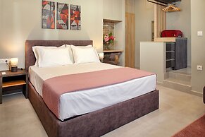 MIRMA HALEPA SUPERIOR STUDIO