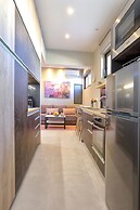 MIRMA HALEPA SUPERIOR STUDIO