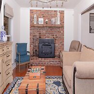 Spacious Woodbridge Cottage