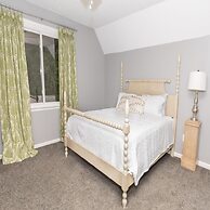 Spacious Woodbridge Cottage