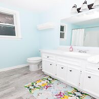 Spacious Woodbridge Cottage