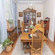 Classic Watervale Retreat