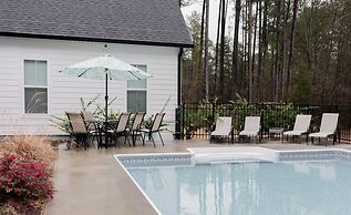 Spacious Appling Retreat