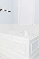 Stately Stradford Home Masters Rental
