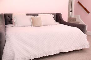 Stately Stradford Home Masters Rental