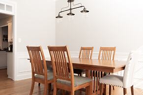 Stately Stradford Home Masters Rental