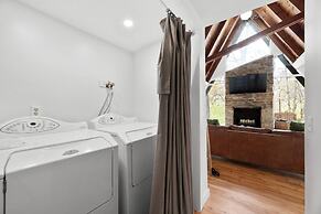Lake View Hot Tub Modern A-frame