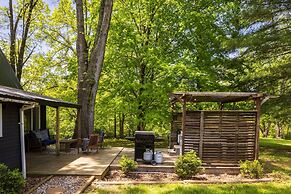 Lake View Hot Tub Modern A-frame