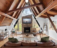 Lake View Hot Tub Modern A-frame